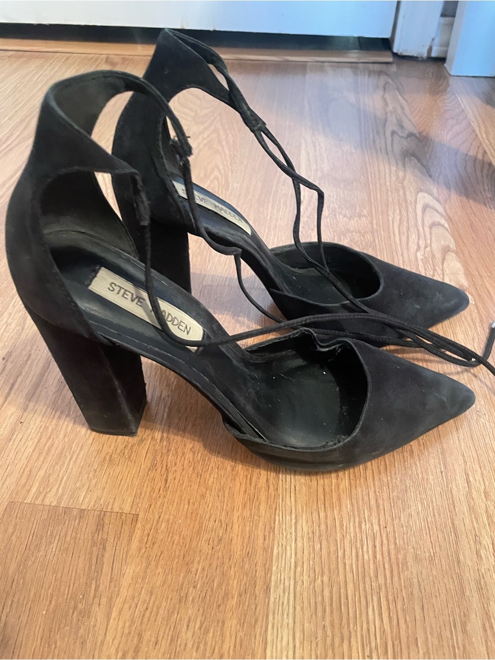 Black Steve Madden Pointed Closed Toed Strappy Heels Size 8